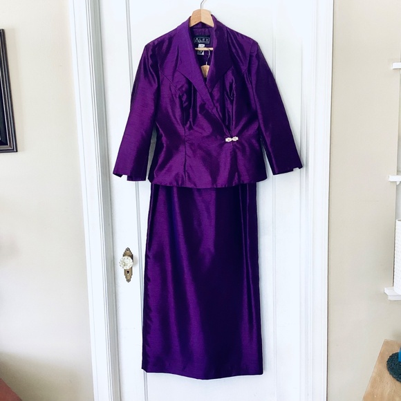 Alex Evenings women's Petite 10 Purple formal Long skirt suit Rhinestone Clasp - Picture 12 of 12